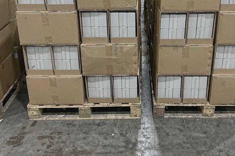 B2B Supply of VapeCon in Brussels — small parcel