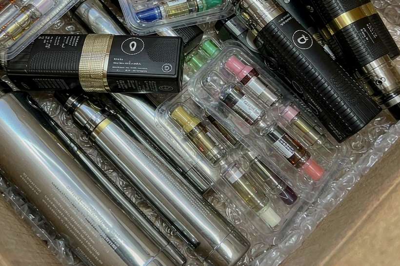 B2B Supply of VapeCon tanks — bulk case