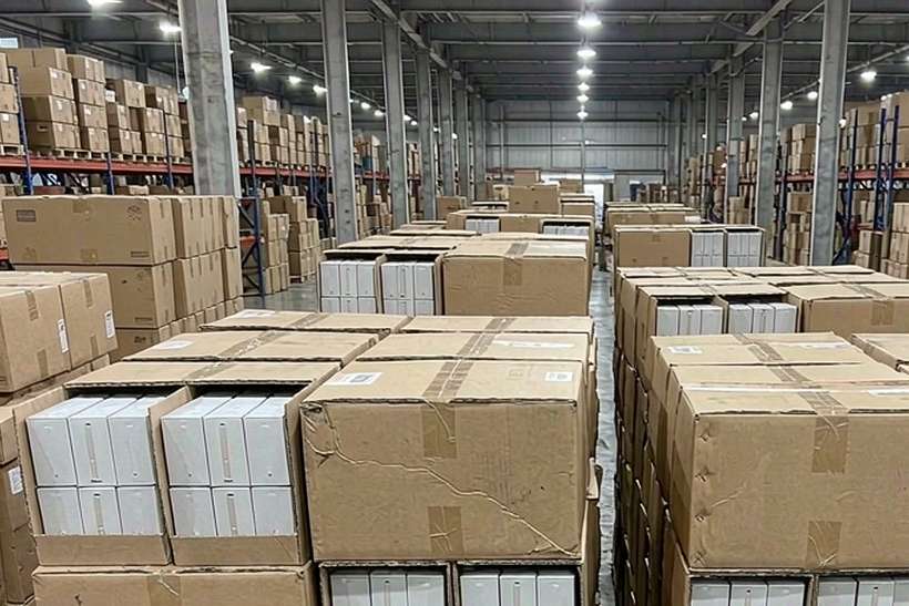 Bulk Distribution for VapeCon products in Brussels — small parcel