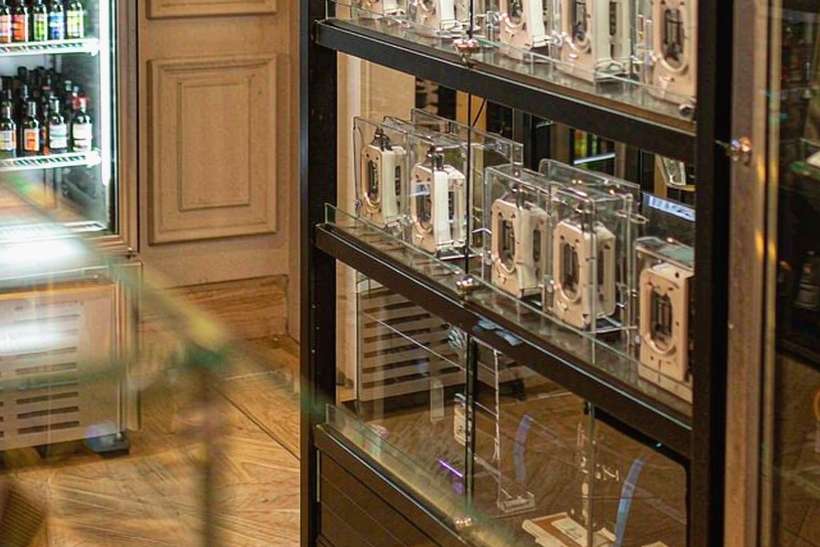 Case Study: VapeCon in Brussels — US warehouse