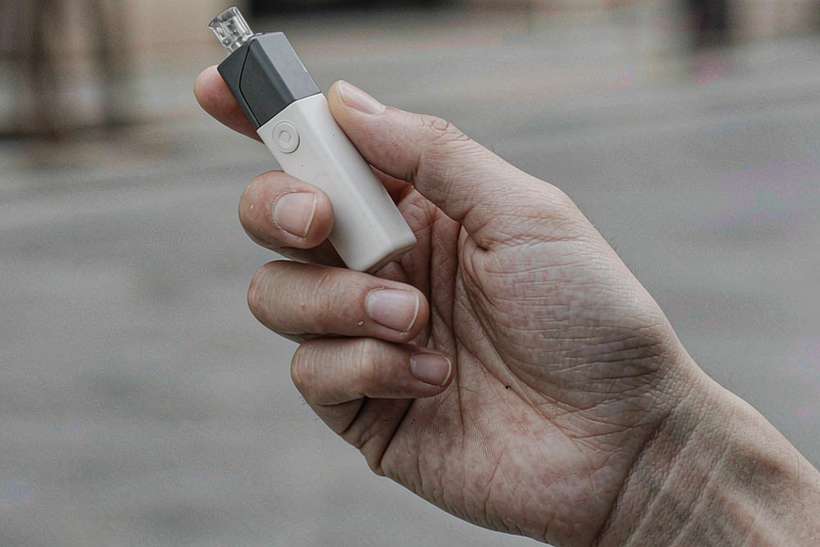 Comparison of VapeCon accessories Suppliers — bulk case
