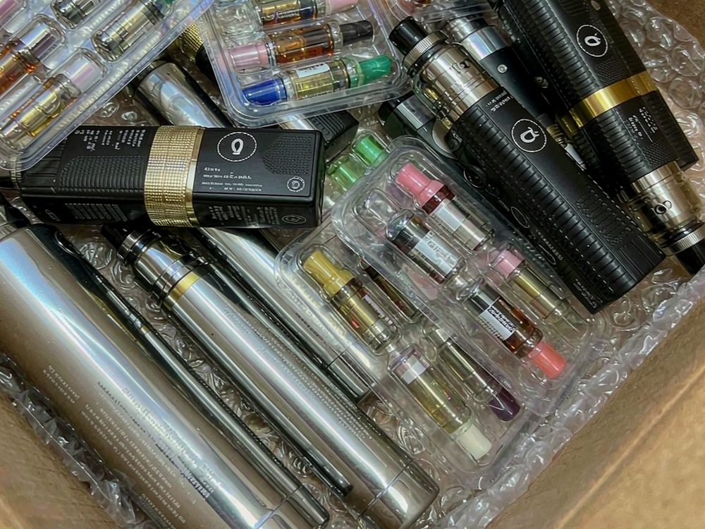 Comparison of VapeCon accessories Suppliers — for resellers