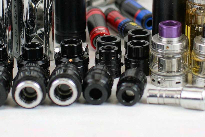 Comparison of VapeCon products in Brussels Suppliers — Spring catalog
