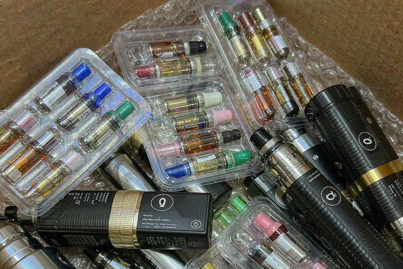 Device Catalog for VapeCon in Brussels — container load