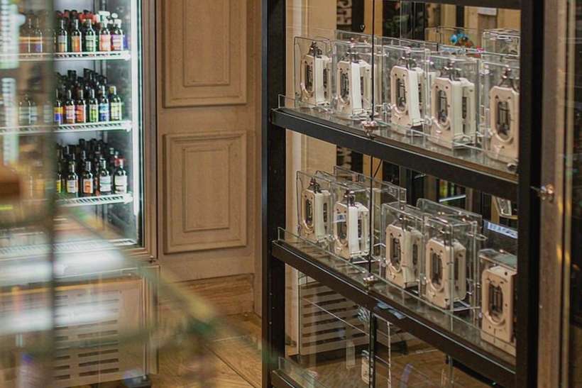 Glossary of VapeCon hardware — bulk case