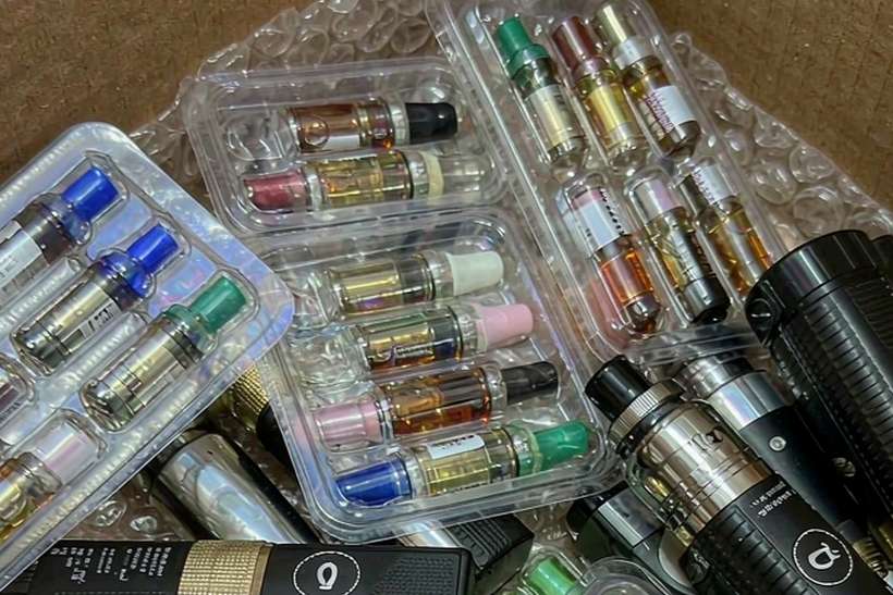 Glossary of VapeCon in Brussels — small parcel