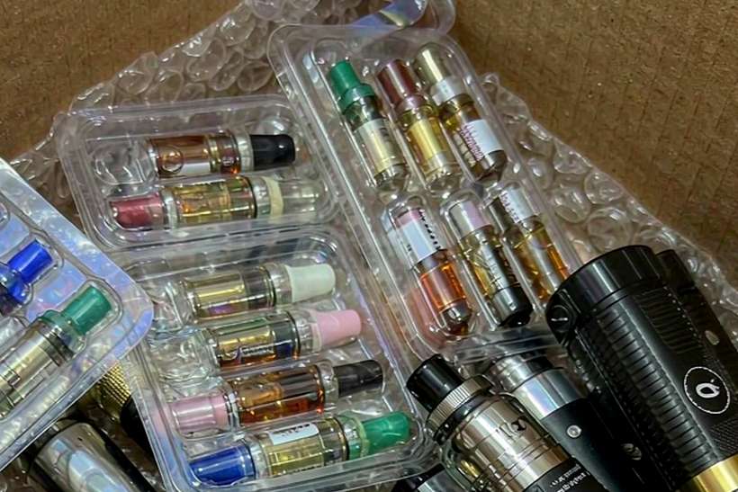 How to Store VapeCon kits — bulk case