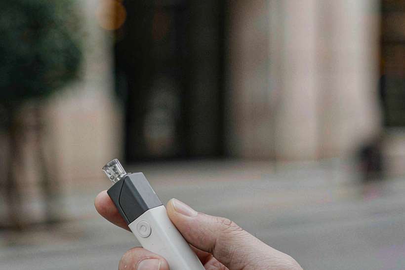 Launch Plan for VapeCon in Brussels — Spring catalog