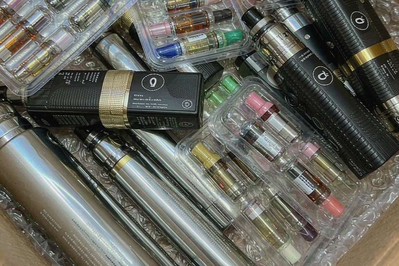 Launch Plan for VapeCon pods — small parcel
