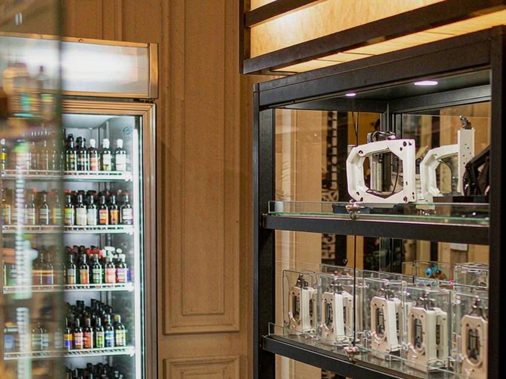 Launch Plan for VapeCon products in Brussels — bulk case