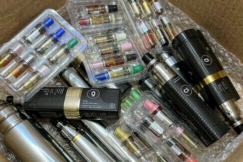 MOQ and Lead Time for VapeCon kits — container load