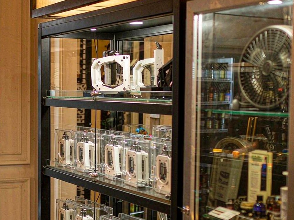 MOQ and Lead Time for VapeCon products in Brussels — wholesale only