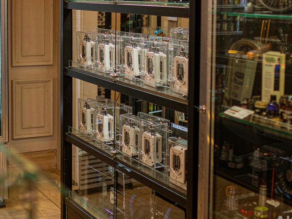 Regional Review of VapeCon hardware — no minimum MOQ