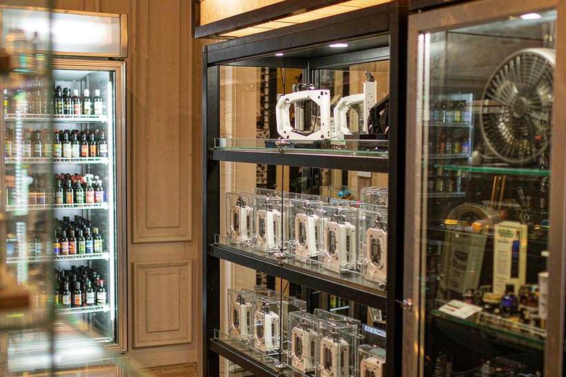 Reseller Guide to VapeCon hardware — bulk case