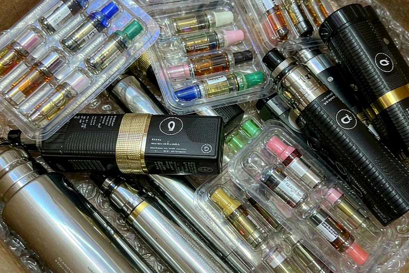 Shipping Guide for VapeCon accessories — EU stock
